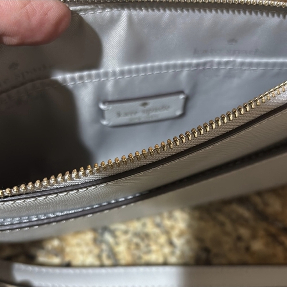 Kate Spade Light Gray Crossbody Bag with Wallet EUC - Picture 3 of 4